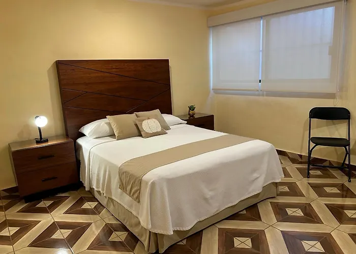 Villa Casa 3 Torres en el Barrio Santiago, Centro. Mérida
